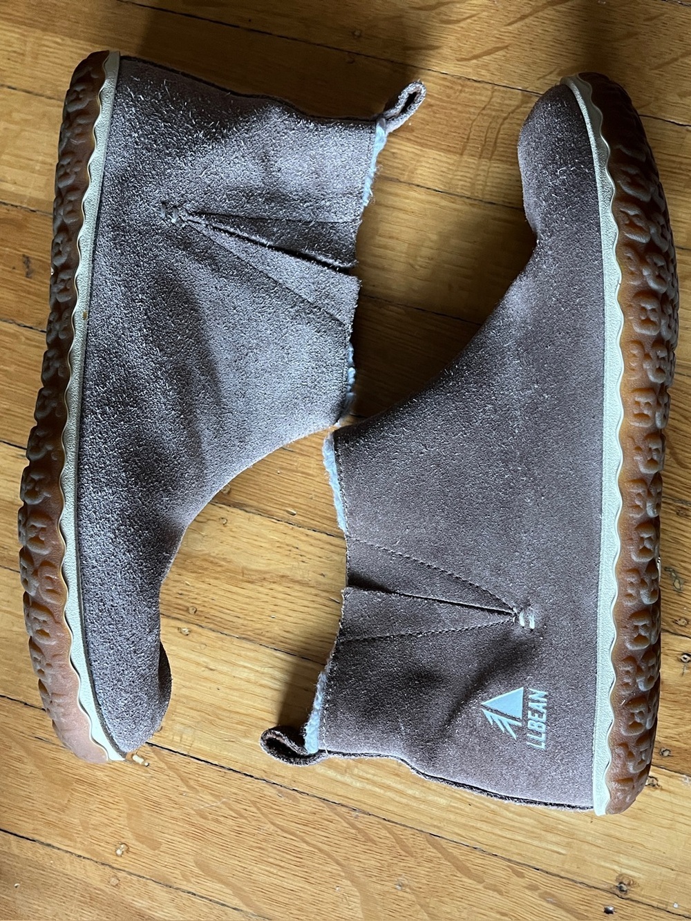 LL Bean taupe suede slipper booties Mountain boots moccasins tan 8 cabincore